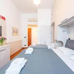 Andenis Tiber House Rom