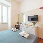 Andenis Tiber House