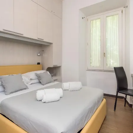 Konukevi Andenis Tiber House 4*