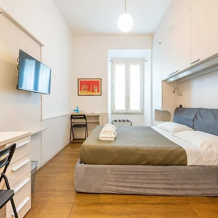 Konukevi Andenis Tiber House 4*