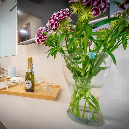 Andenis Tiber House Konukevi 4*