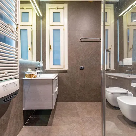 Andenis Tiber House 4*