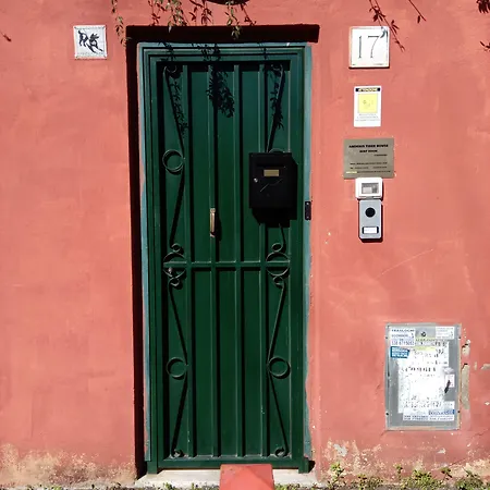Andenis Tiber House Konukevi