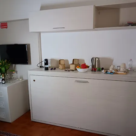 Andenis Tiber House